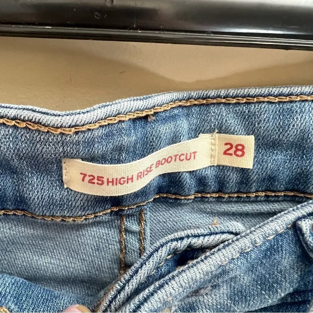 Levis classic light